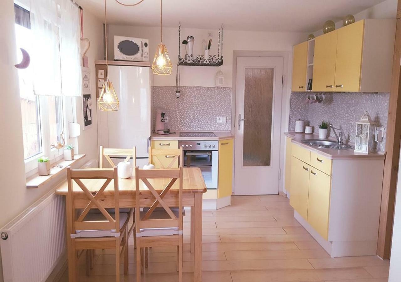 Ferienhaus Polly Rabenau Eksteriør bilde